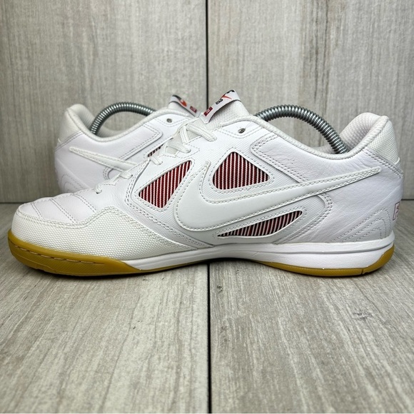 NEW Nike Supreme Gato SB World Famous Sneaker White Gum ar9821-116 Mens Size 9.5 - Picture 2 of 14